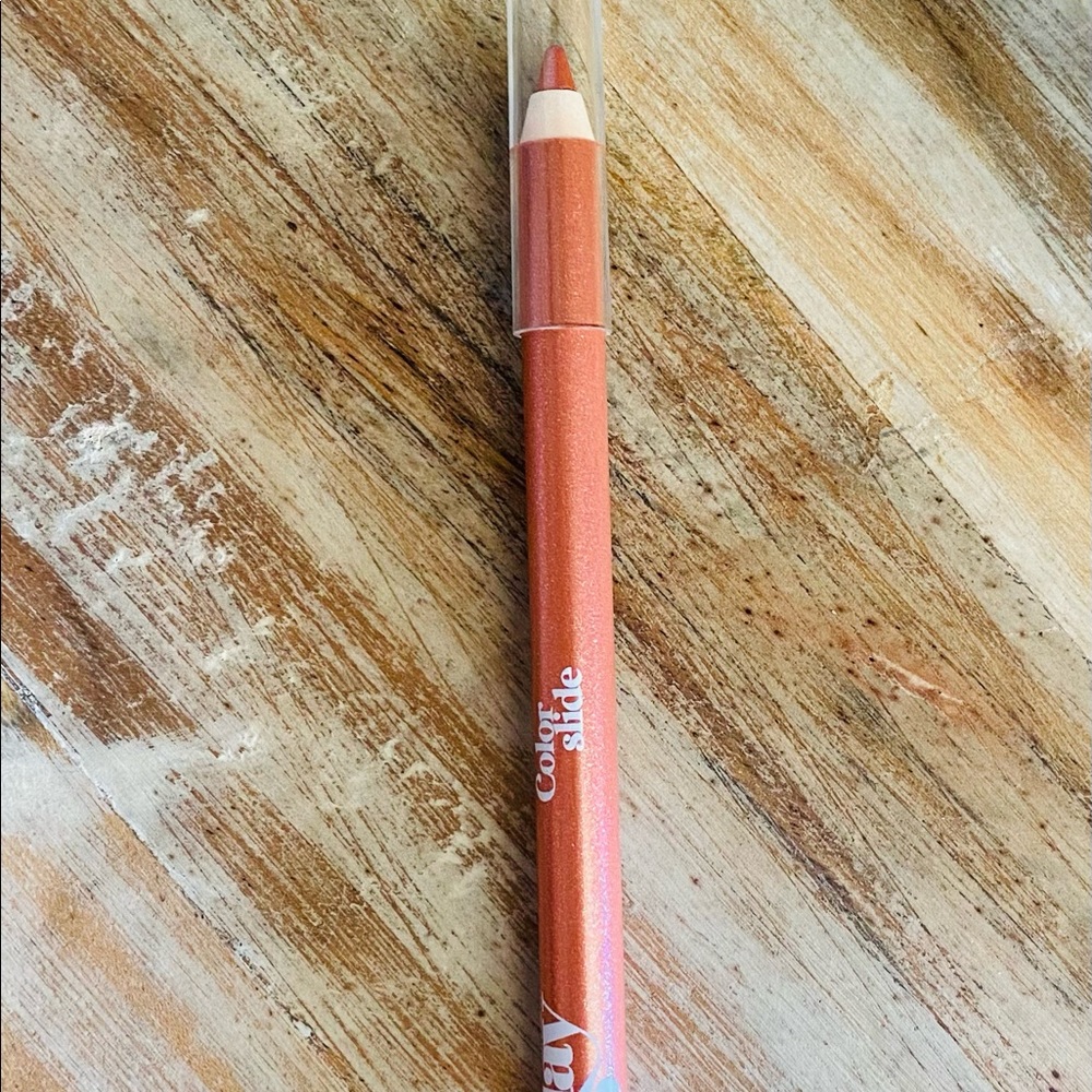 BRAND NEW WITHOUT BOX! Glossier PLAY Colorslide in CANDYLAND!